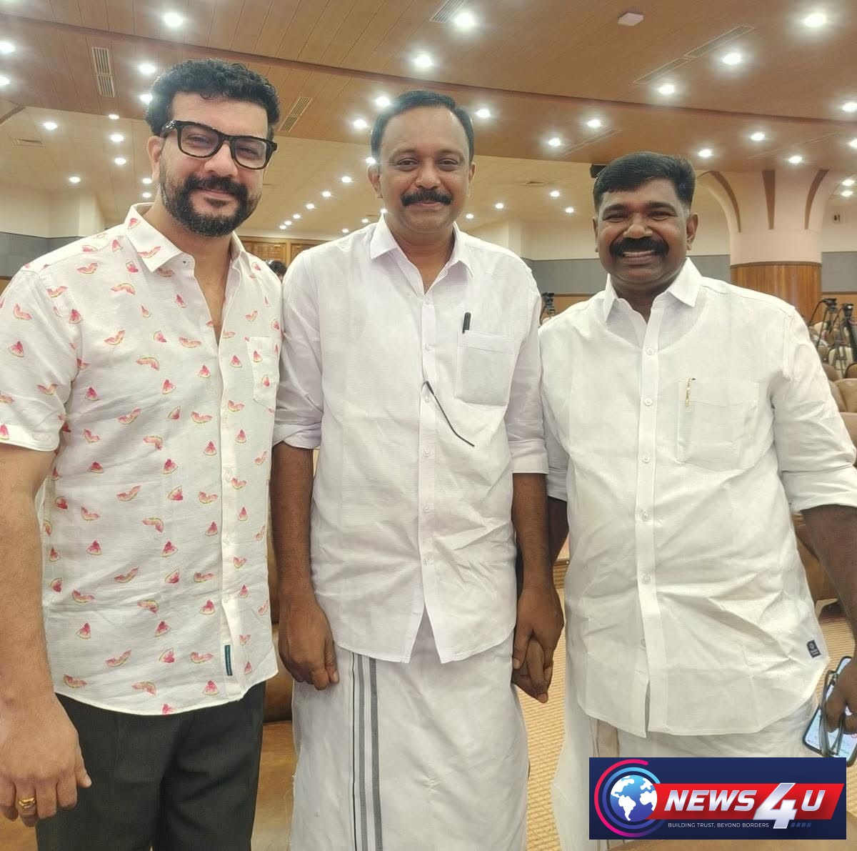 ഒരേ പാര്‍ട്ടിയില്‍ നിന്ന് കന്നി എംഎല്‍എമാരായി അധ്യാപകനും വിദ്യാര്‍ത്ഥികളും