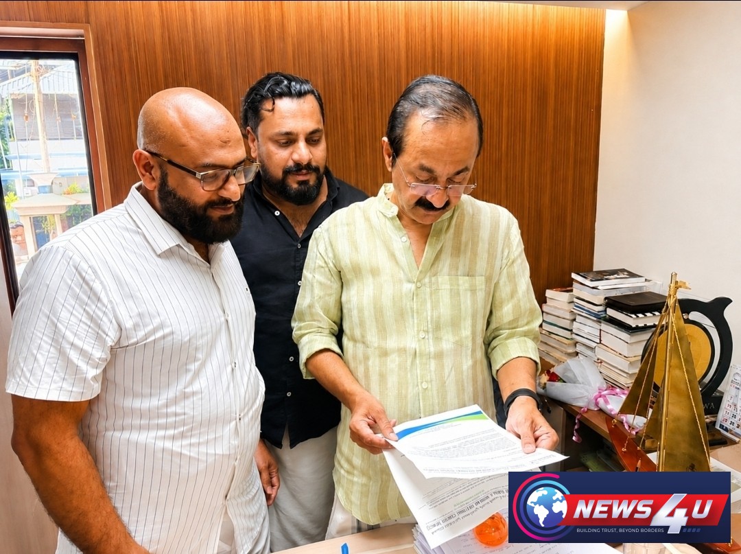 മുഖ്യമന്ത്രിയ്ക്കും മന്ത്രിമാര്‍ക്കും പ്രവാസികളുടെ വിഷയങ്ങളില്‍ നിവേദനം നല്‍കി കുവൈത്ത് കെ.എം.സി.സി
